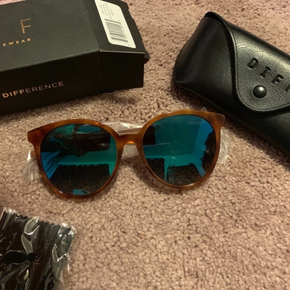 Diff Eyeglass Cosmo Tortoise Polarized -NEW!!!